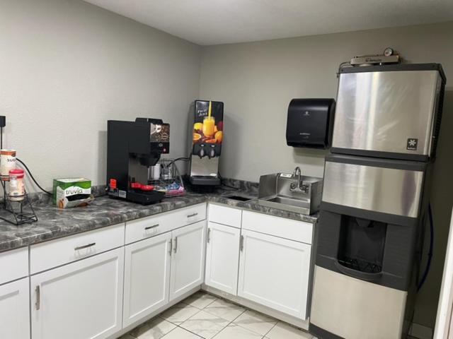 Hibbing Inn And Suites 外观 照片
